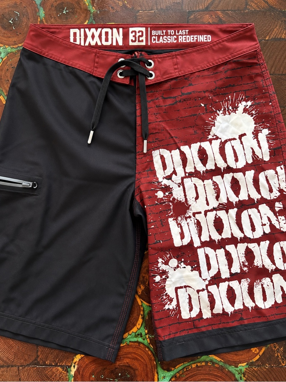 Dixxon Boardshorts Men’s 32 Black Red Graphic Swim Surf Shorts Board Shorts
